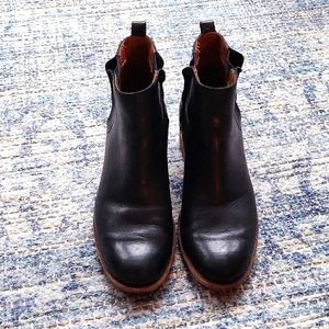 Fine leather Korkease slip on Rubi booties
